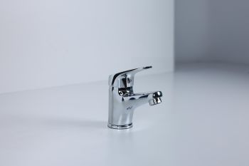 Milano Lexi Bathroom Sink Faucet with Pop-Up Drain, Chrome
