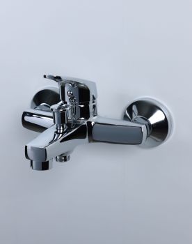 Milano Lexi Bathtub Faucet with Handheld Shower Set, Chrome